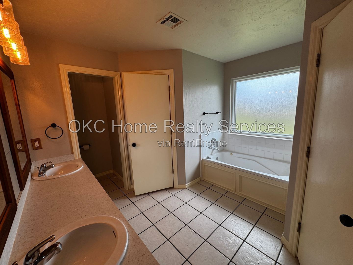 Gallery Image 36