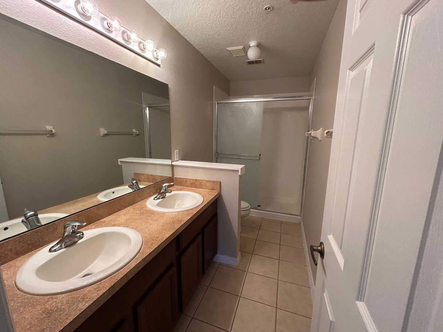 Gallery Image 19
