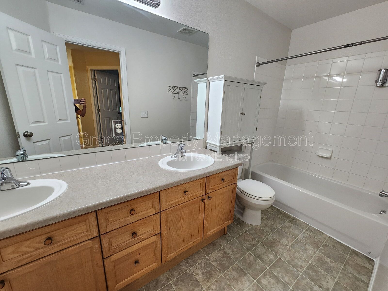 Gallery Image 16