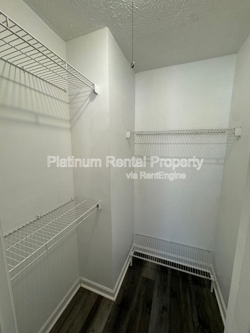 Gallery Image 16
