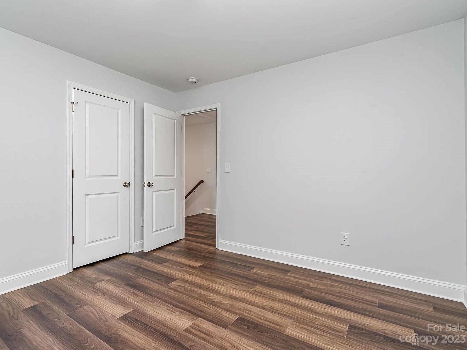 Gallery Image 0