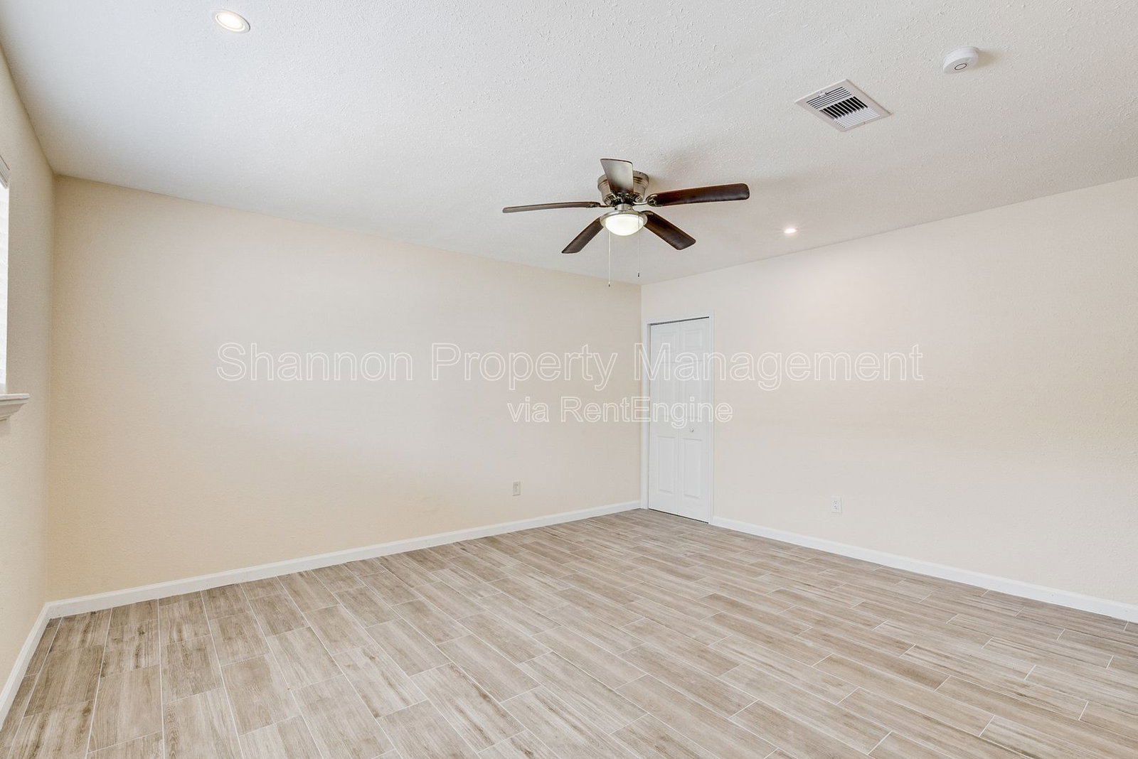 Gallery Image 30