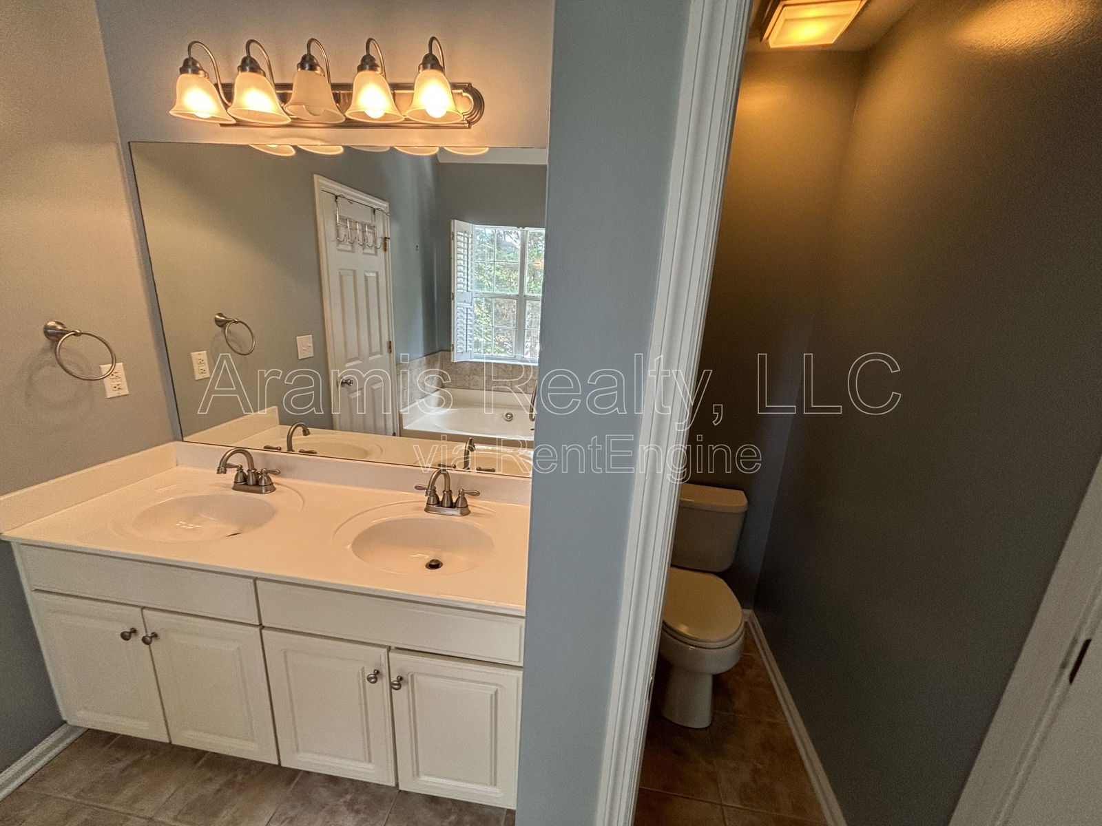Gallery Image 15