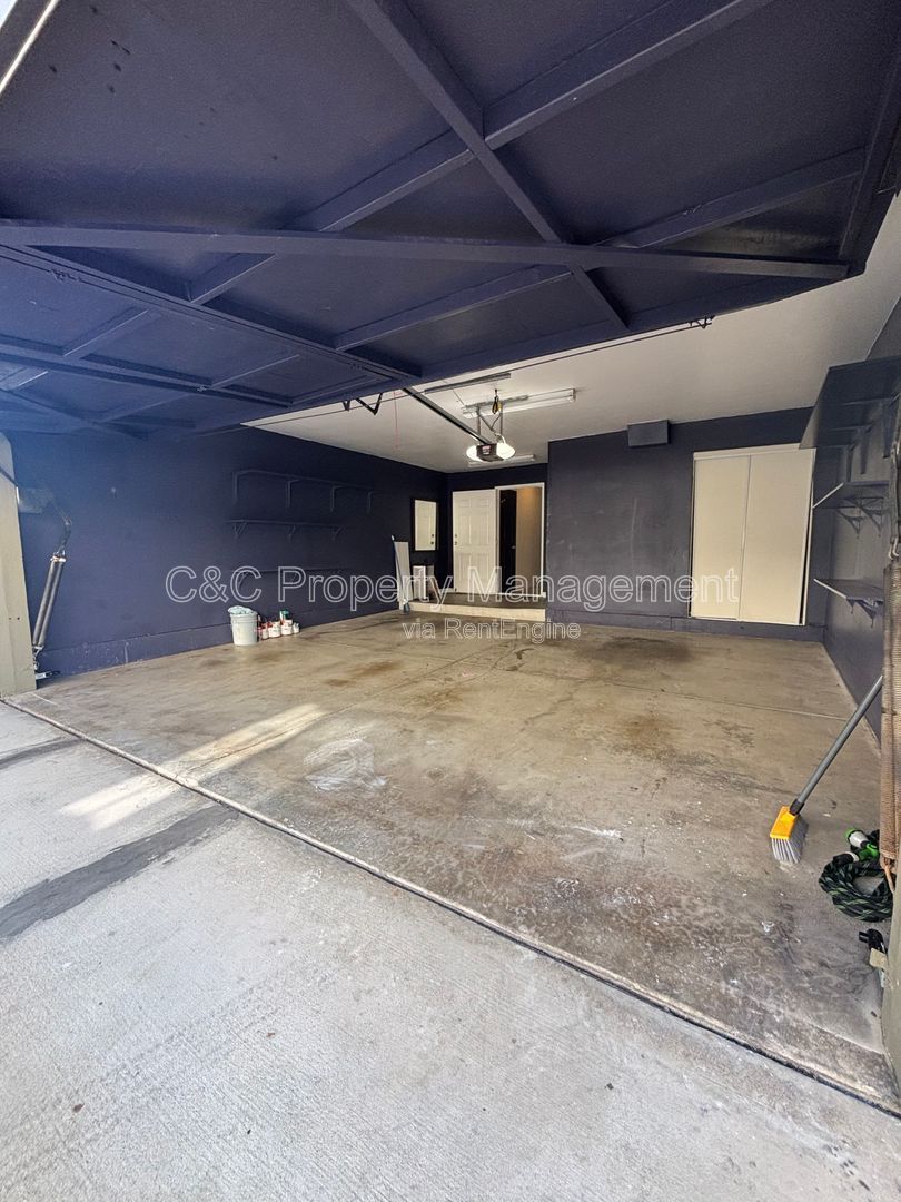 Gallery Image 16