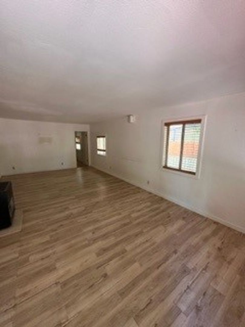 Gallery Image 16