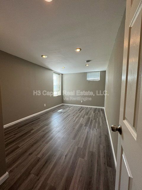Gallery Image 31