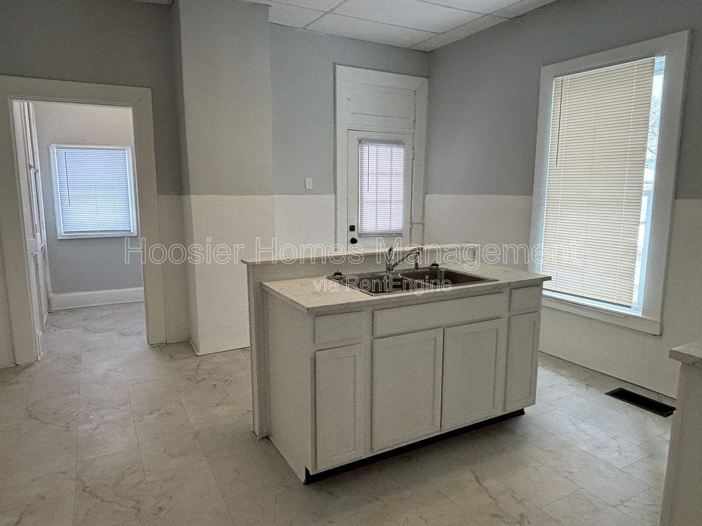 Gallery Image 0