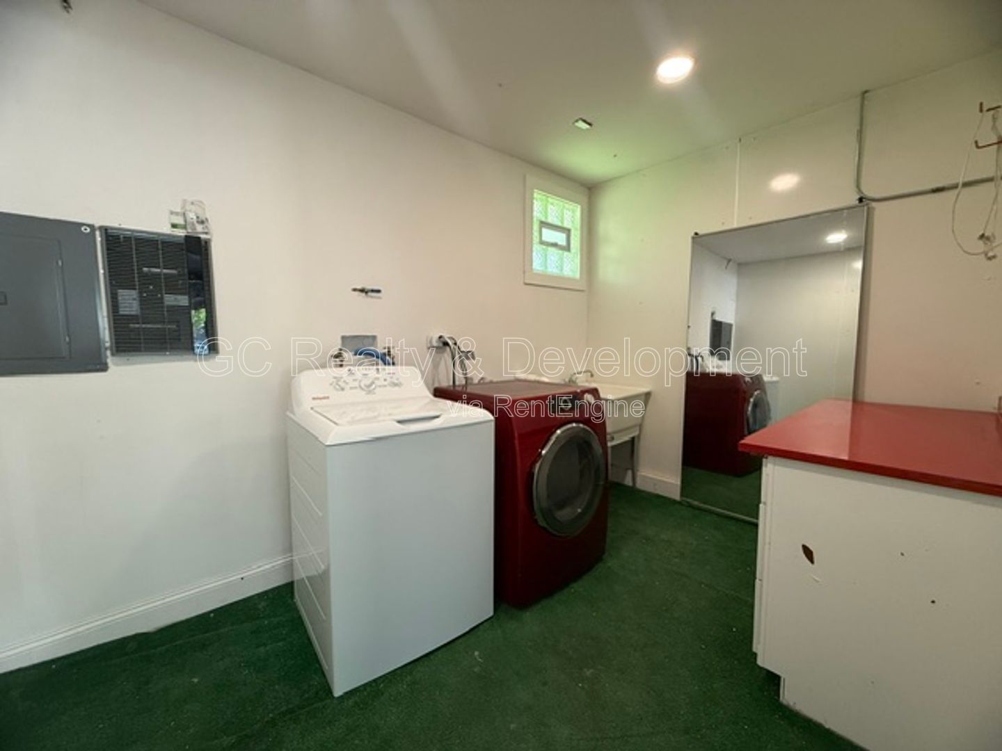 Gallery Image 19