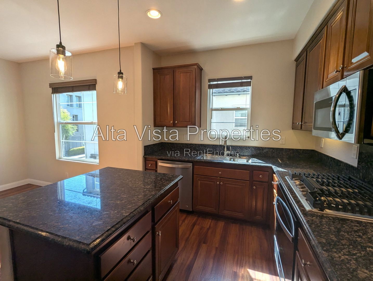 Gallery Image 12