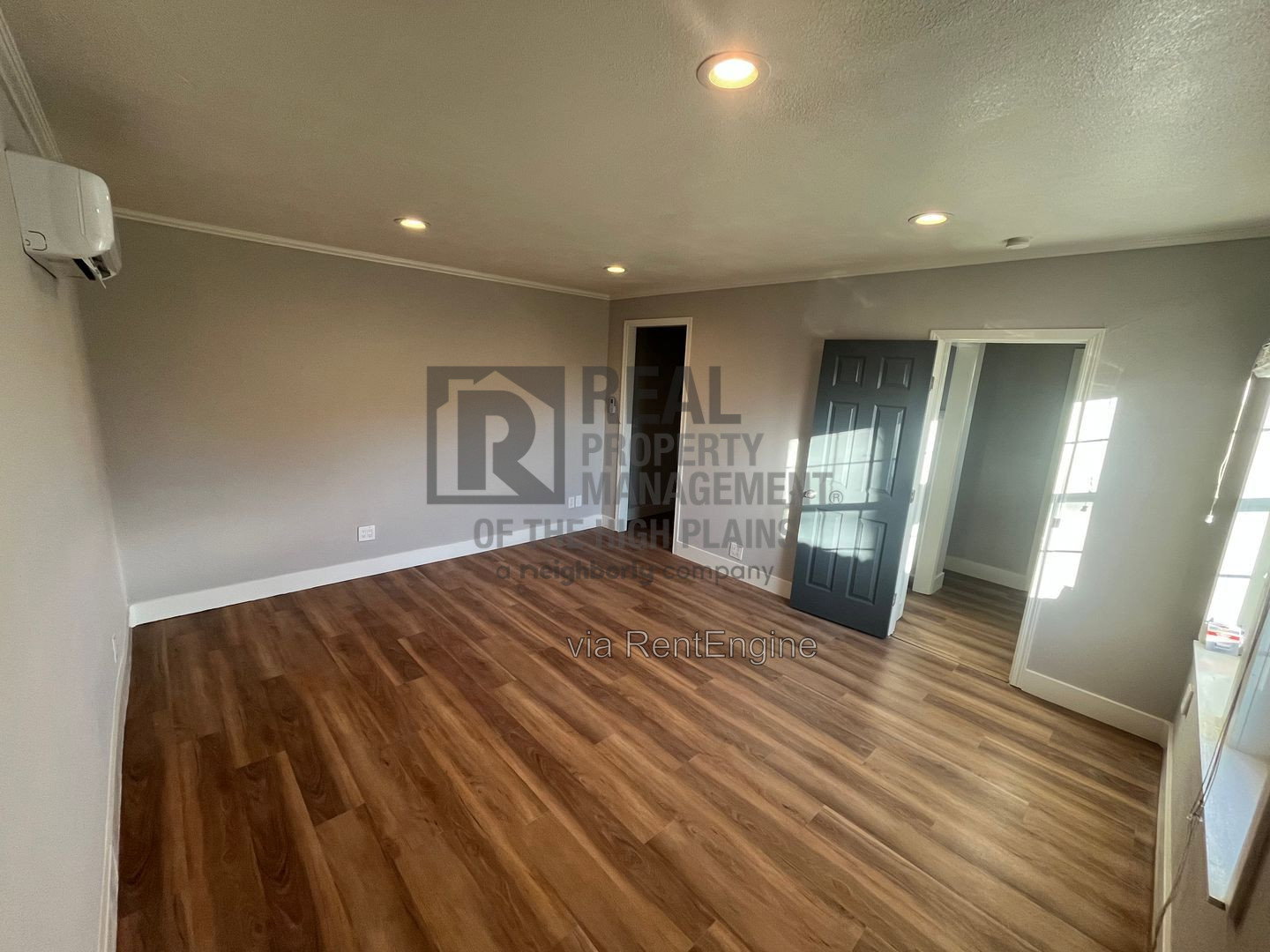 Gallery Image 16