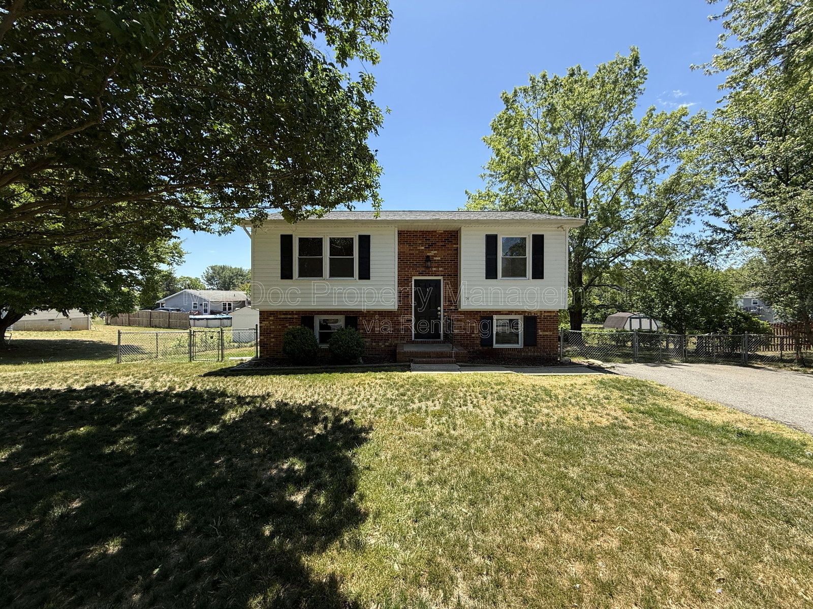 Gallery Image 0