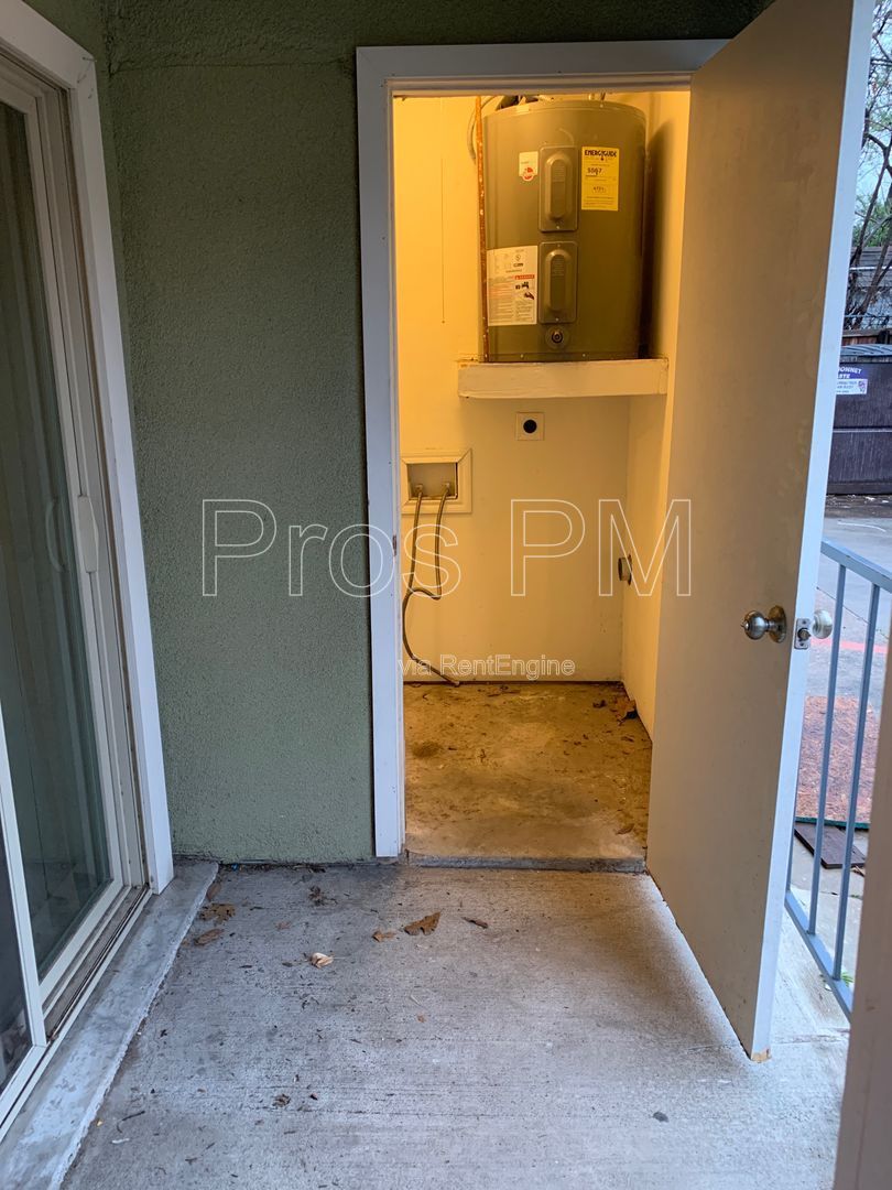 Gallery Image 16