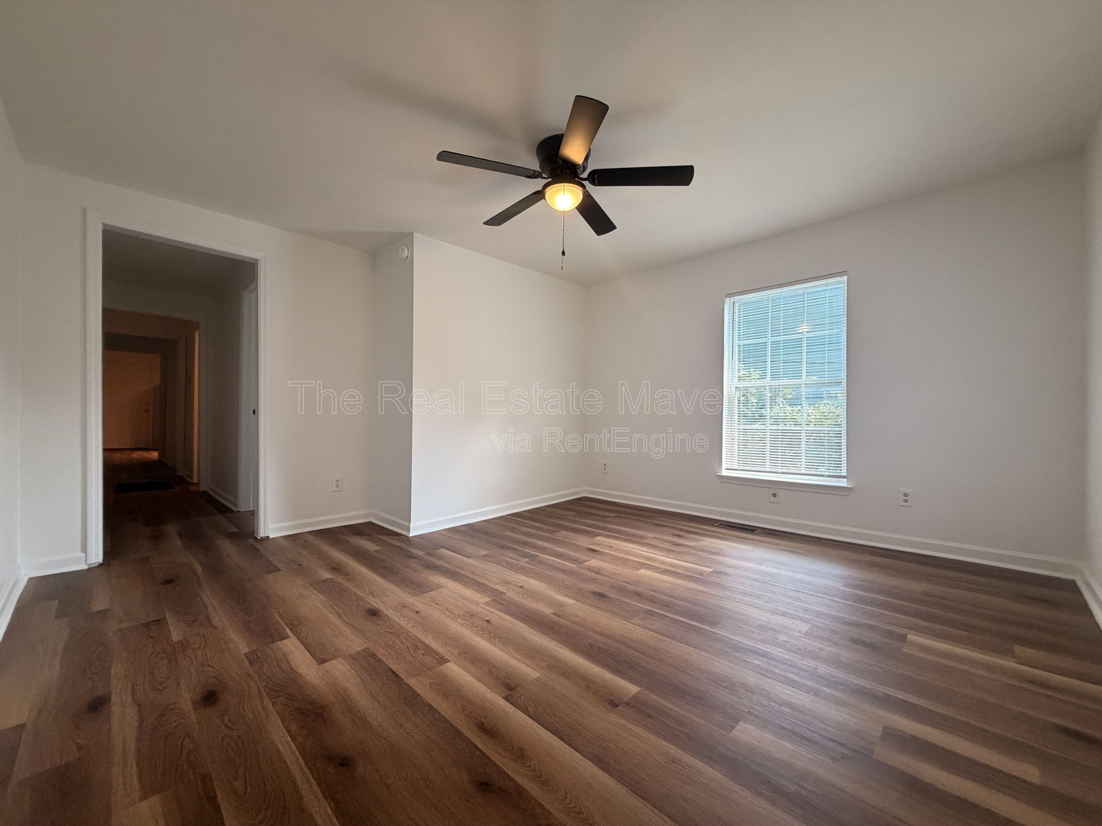 Gallery Image 0