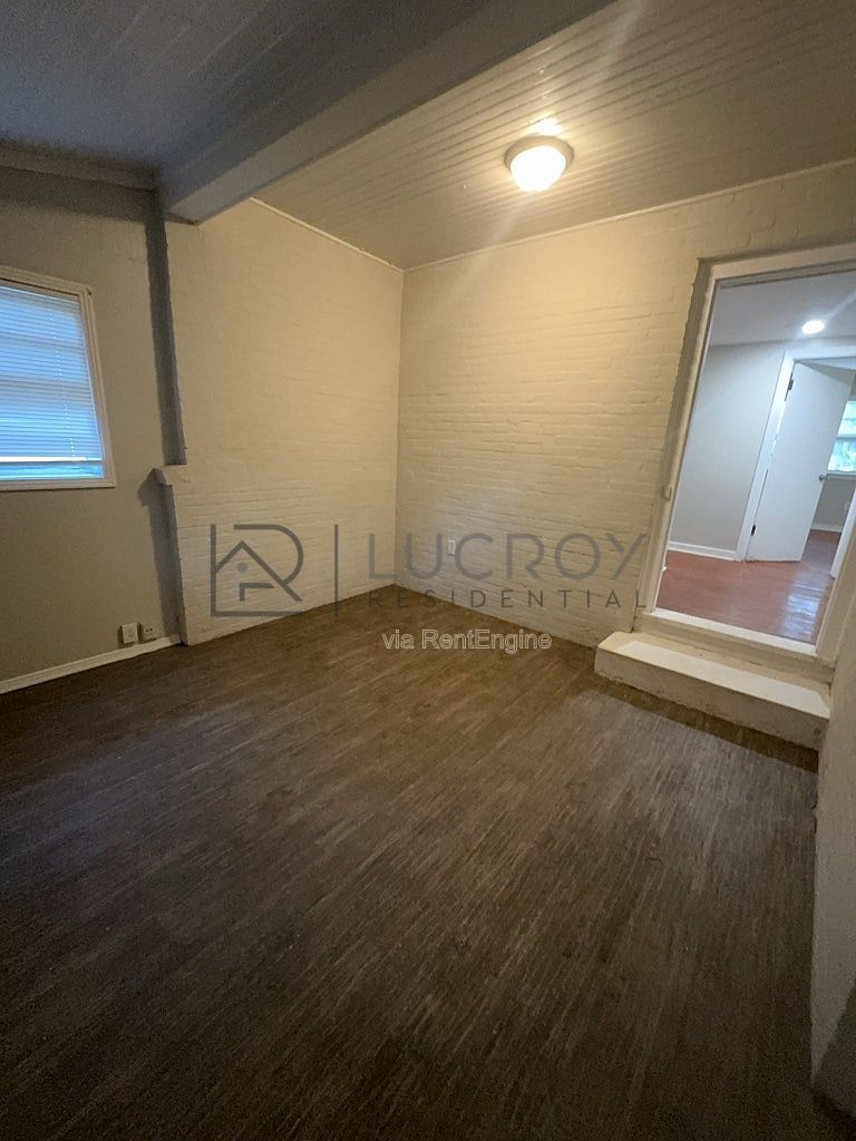 Gallery Image 17