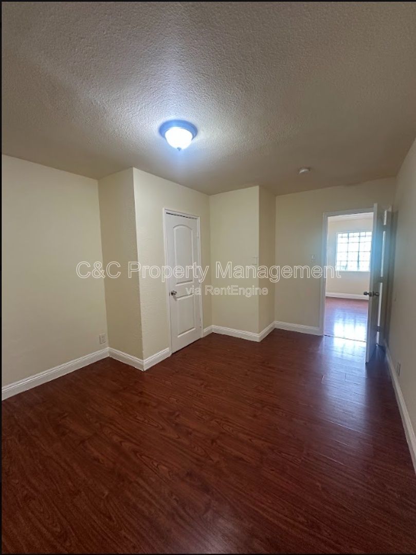 Gallery Image 14