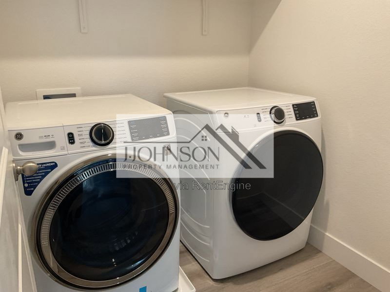 Gallery Image 15
