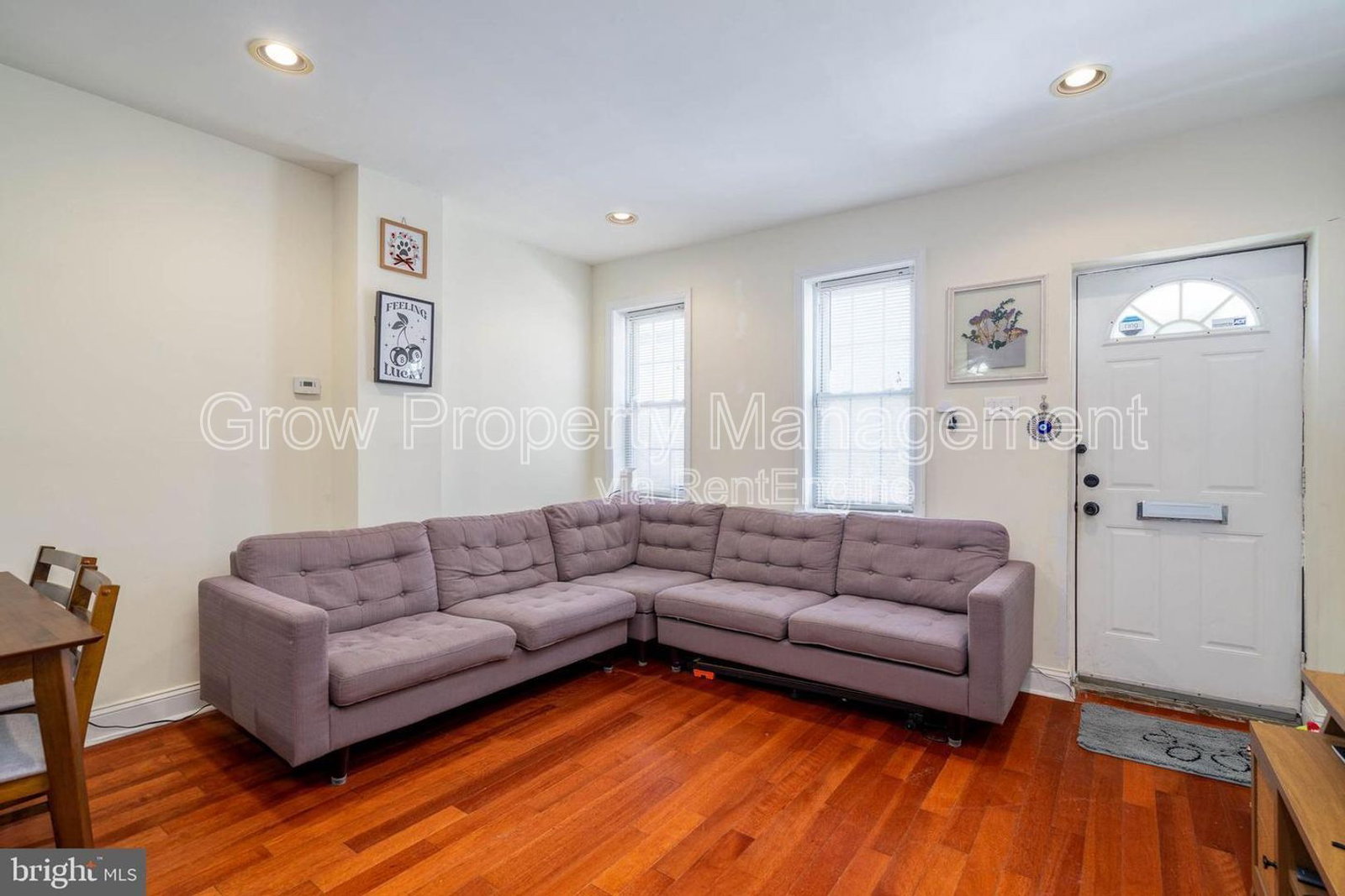 Gallery Image 0
