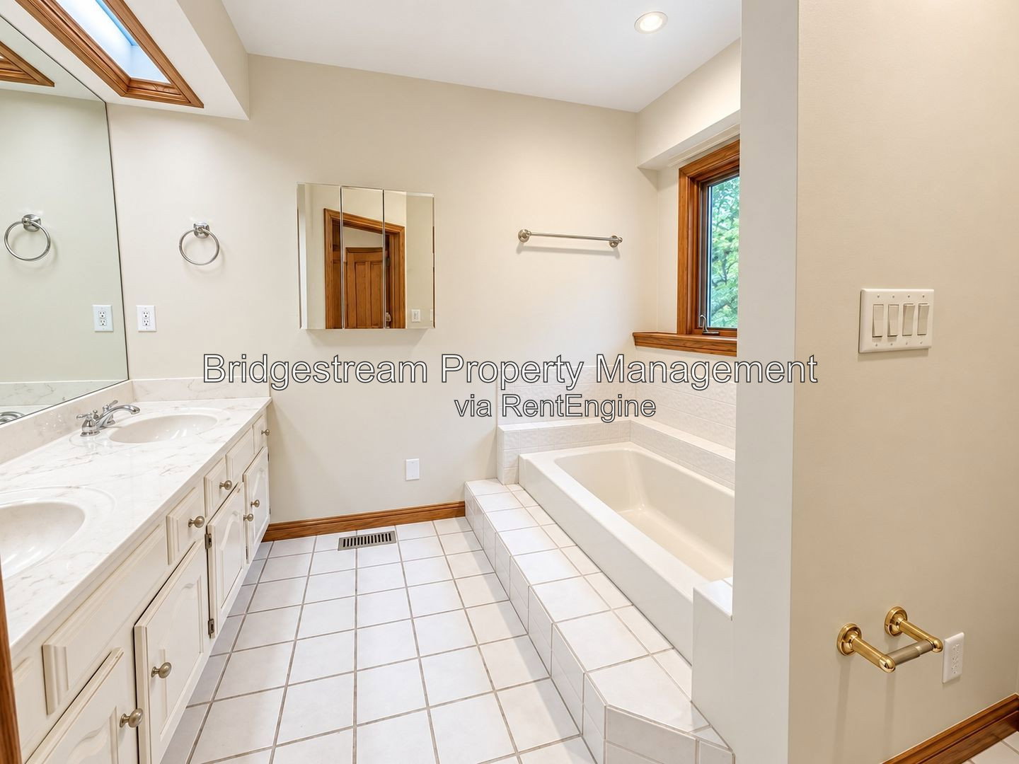 Gallery Image 13