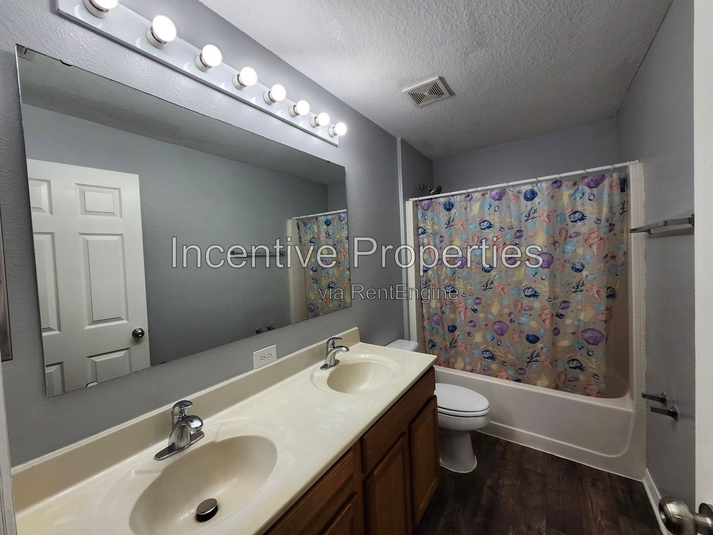 Gallery Image 19
