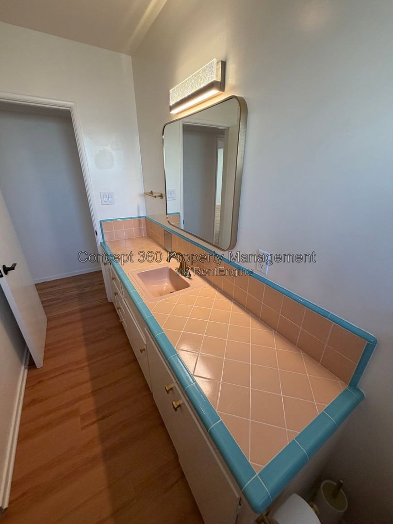 Gallery Image 19