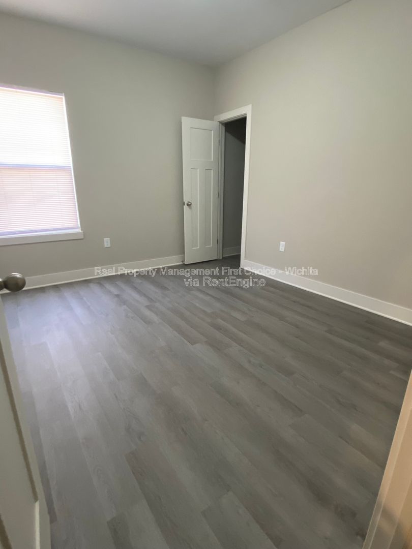 Gallery Image 12
