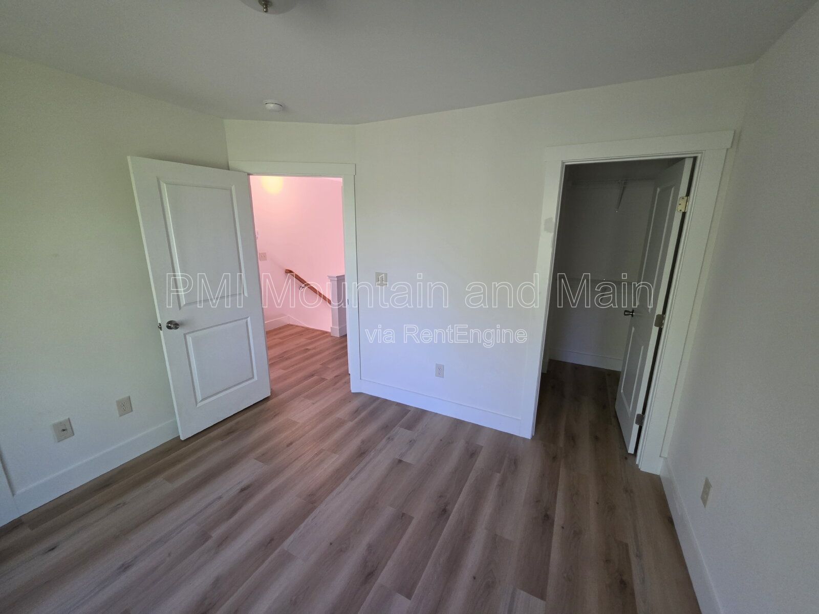Gallery Image 32