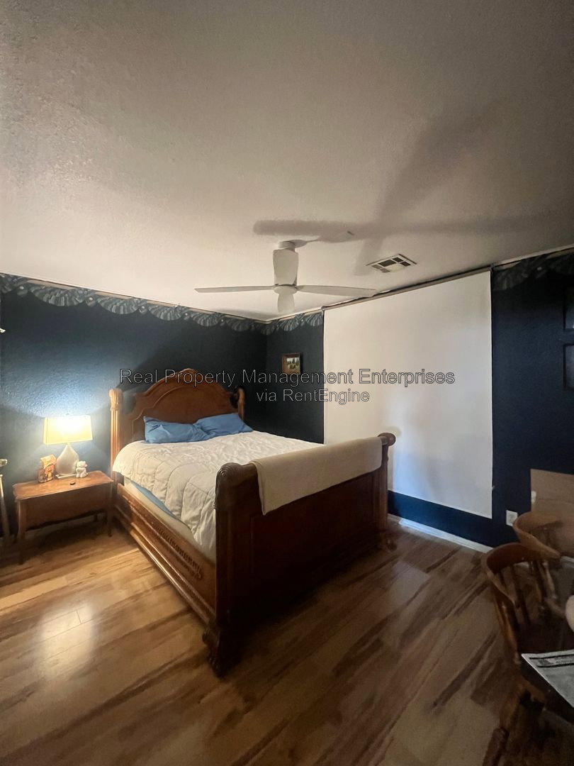 Gallery Image 15