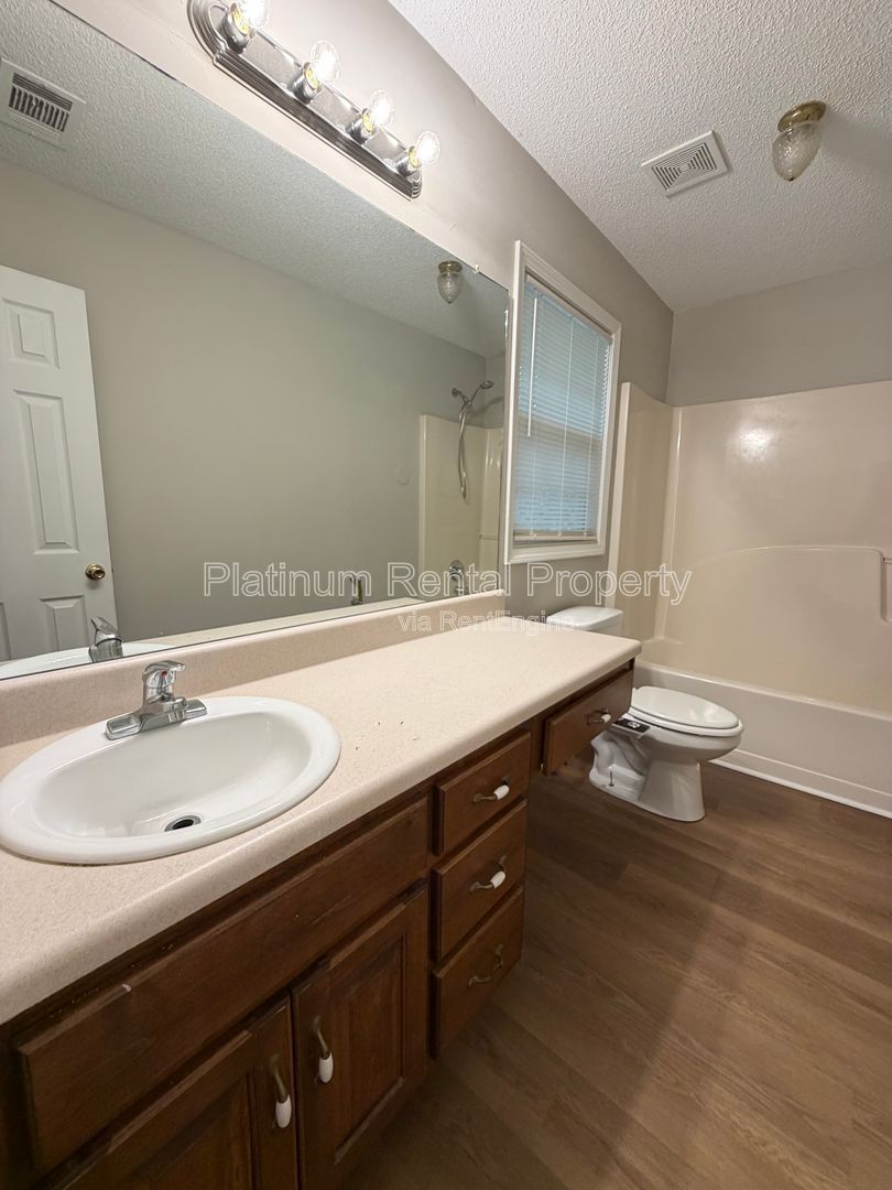 Gallery Image 12