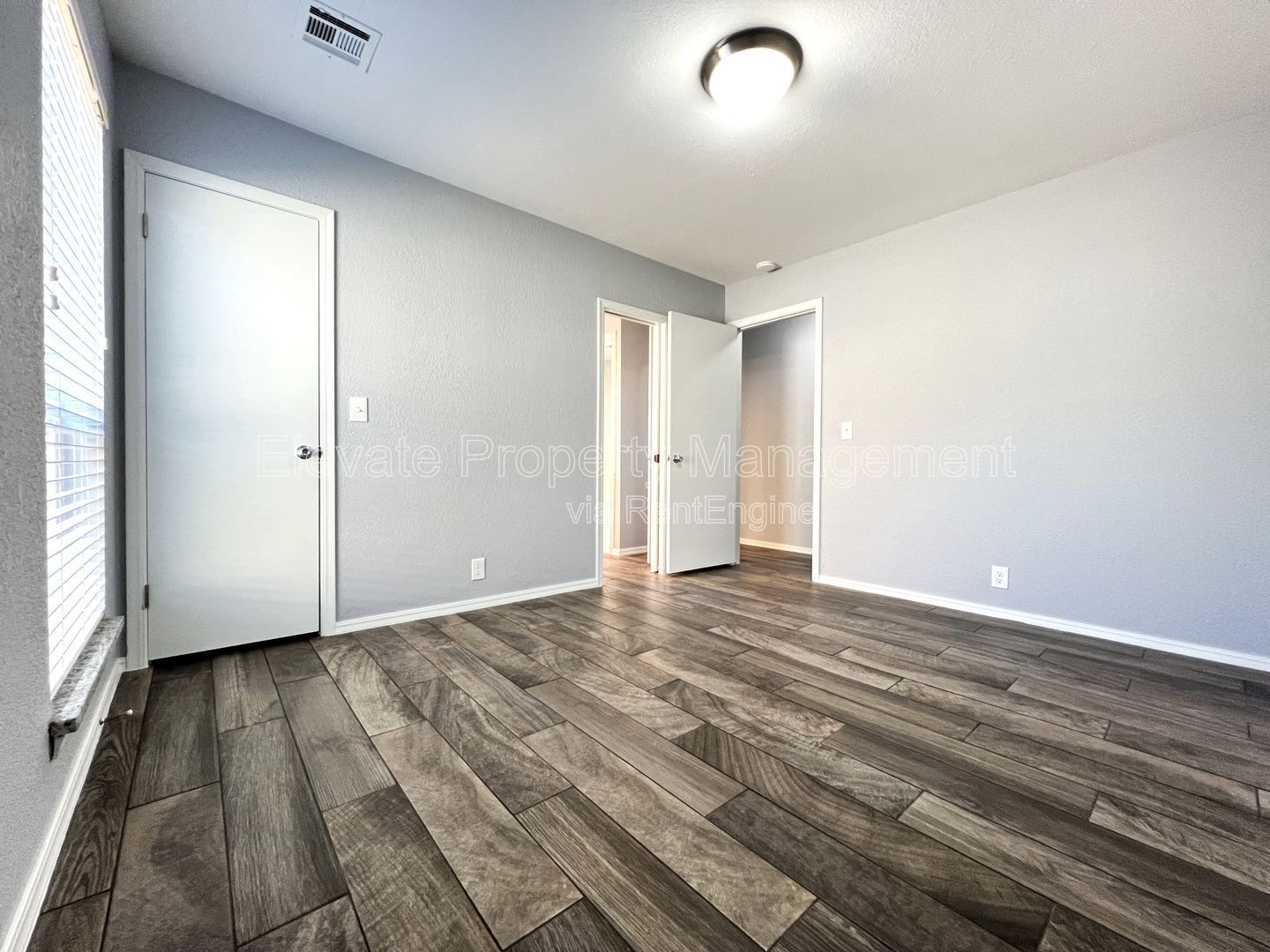 Gallery Image 19