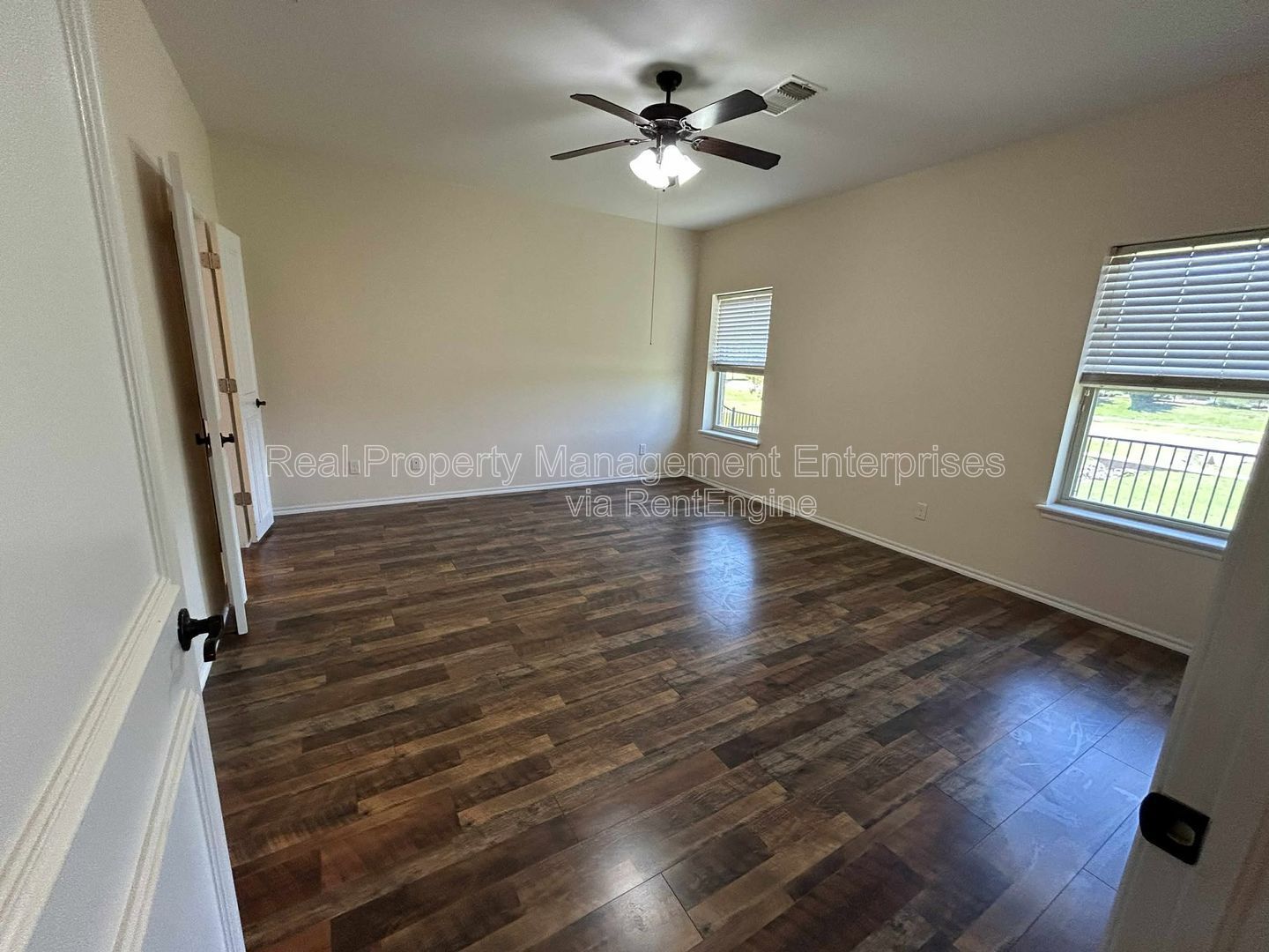 Gallery Image 16