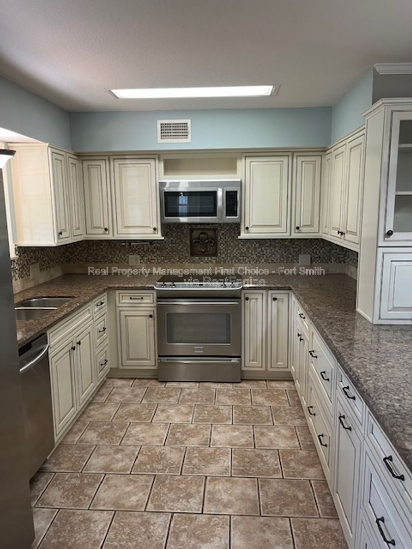 Gallery Image 15