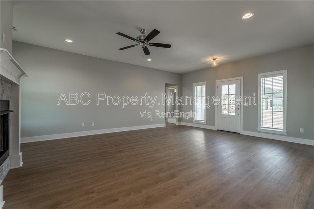 Gallery Image 14