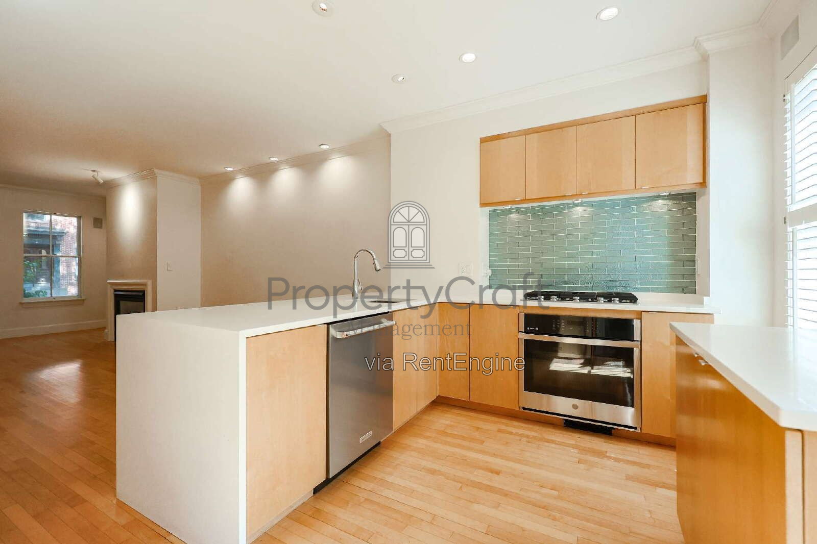 Gallery Image 0