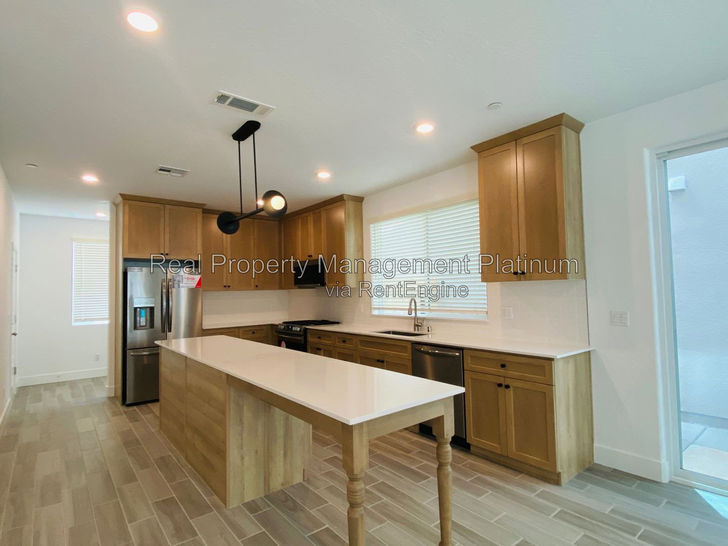 Gallery Image 0