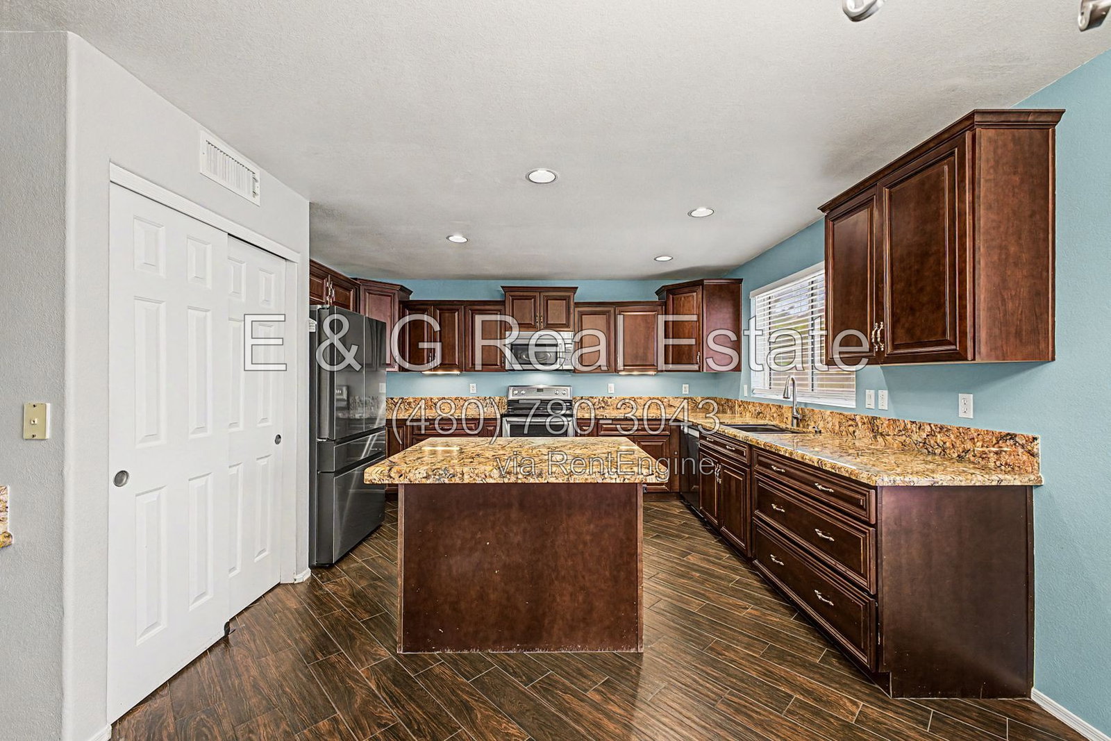 Gallery Image 12