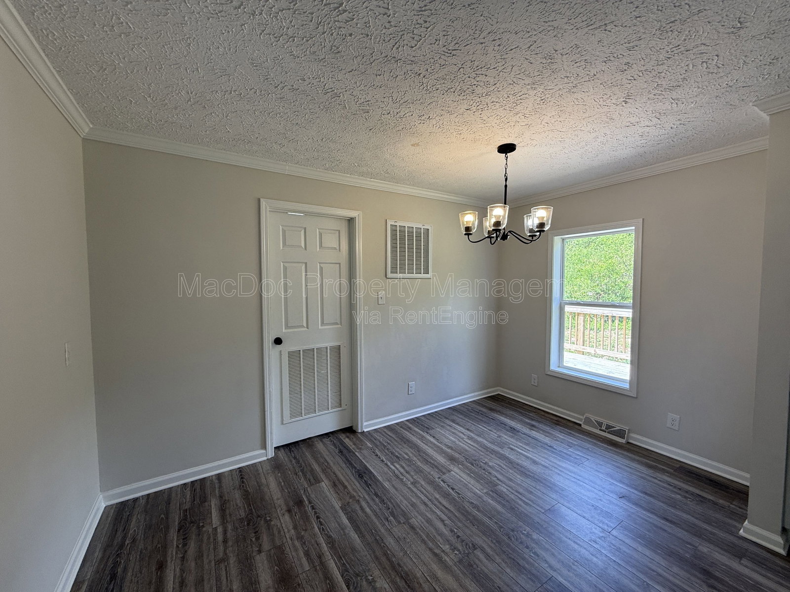 Gallery Image 19