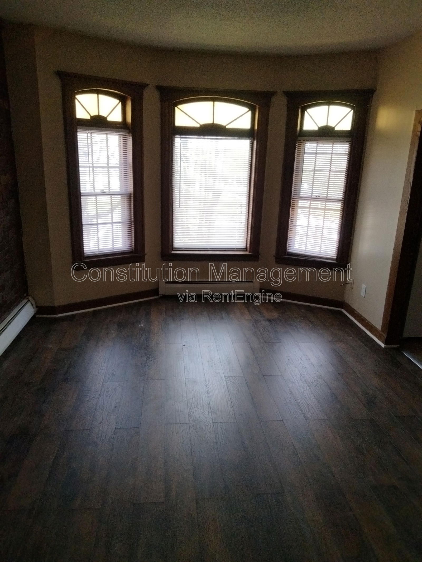 Gallery Image 0