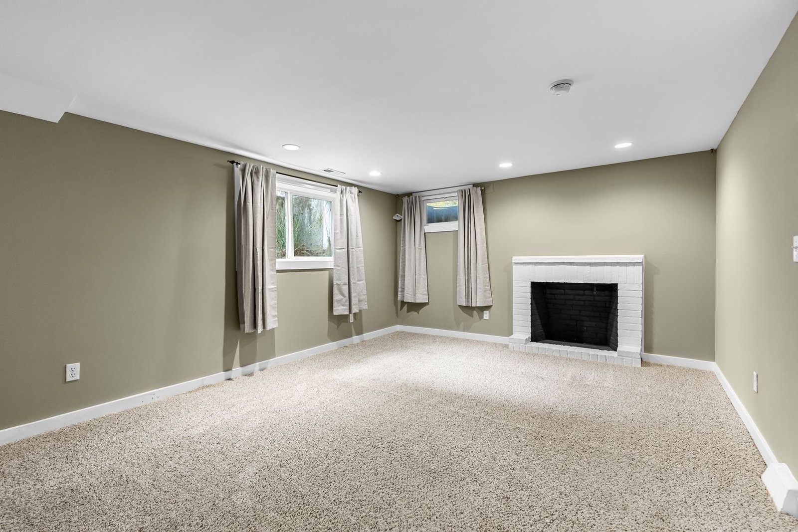 Gallery Image 18