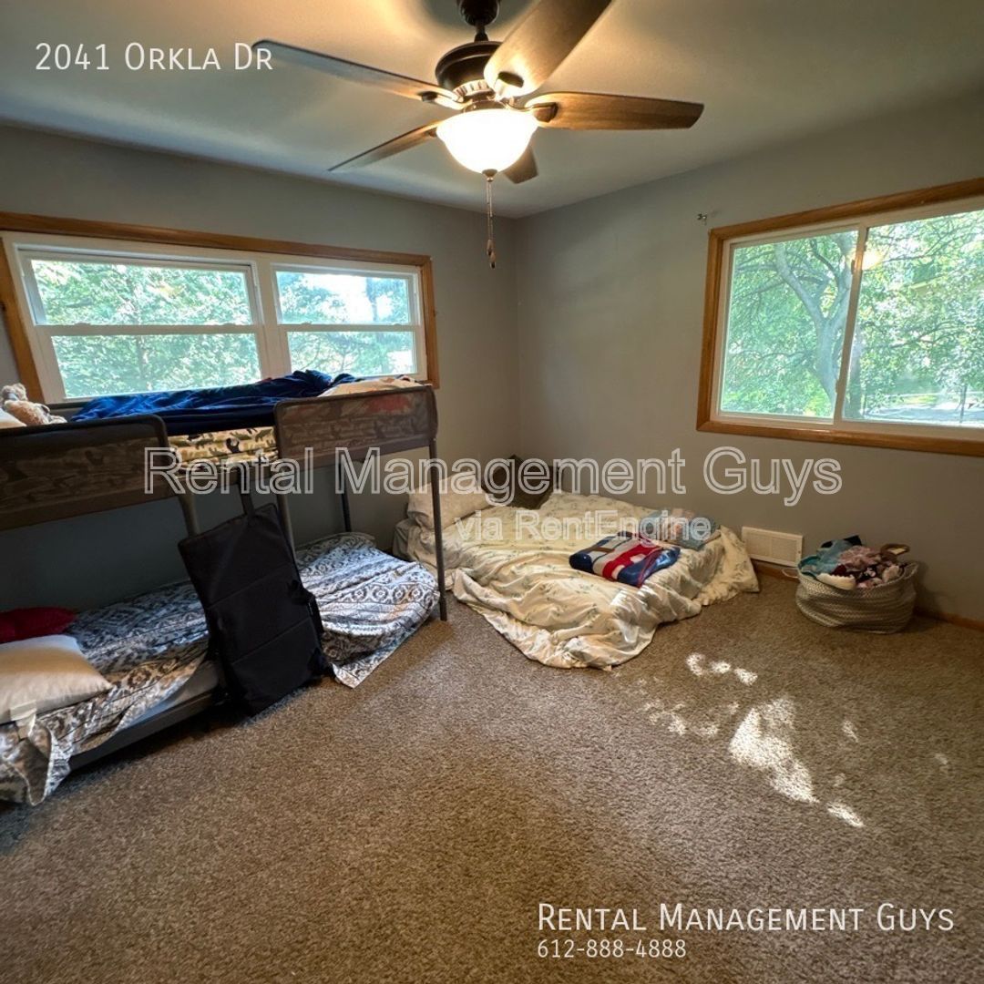 Gallery Image 12