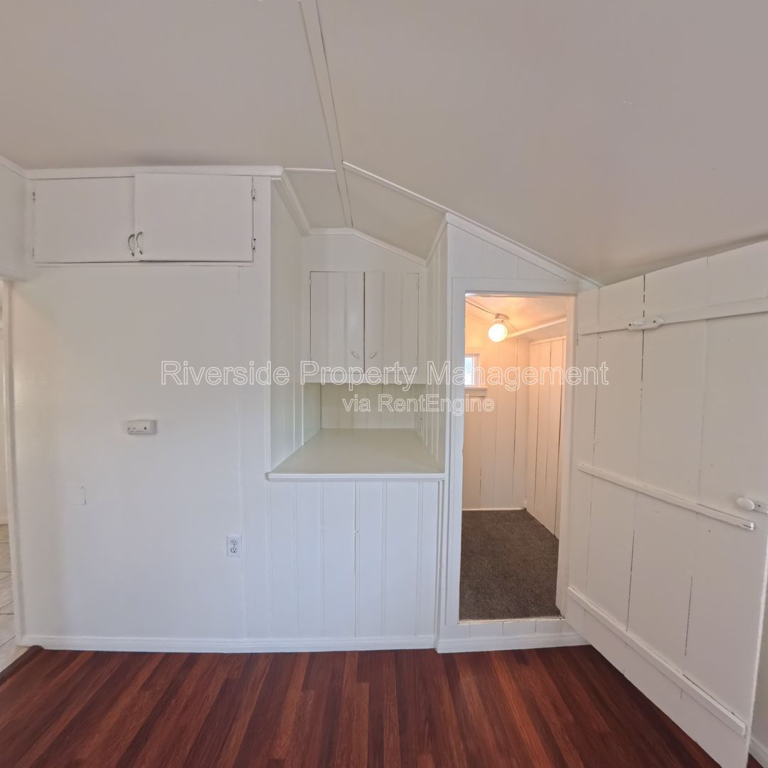 Gallery Image 12