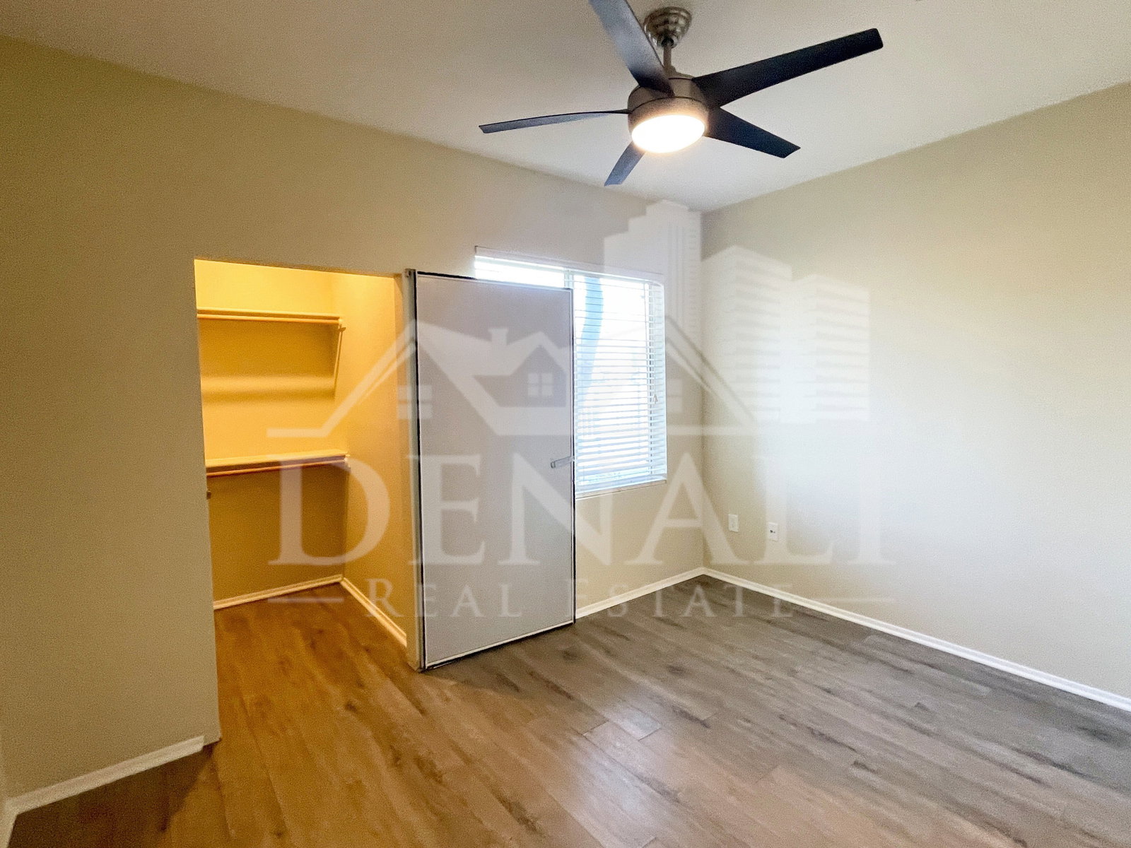 Gallery Image 16