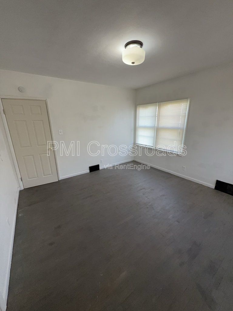 Gallery Image 22