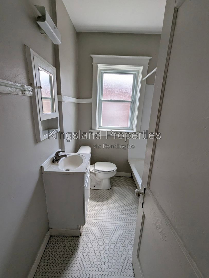 Gallery Image 16