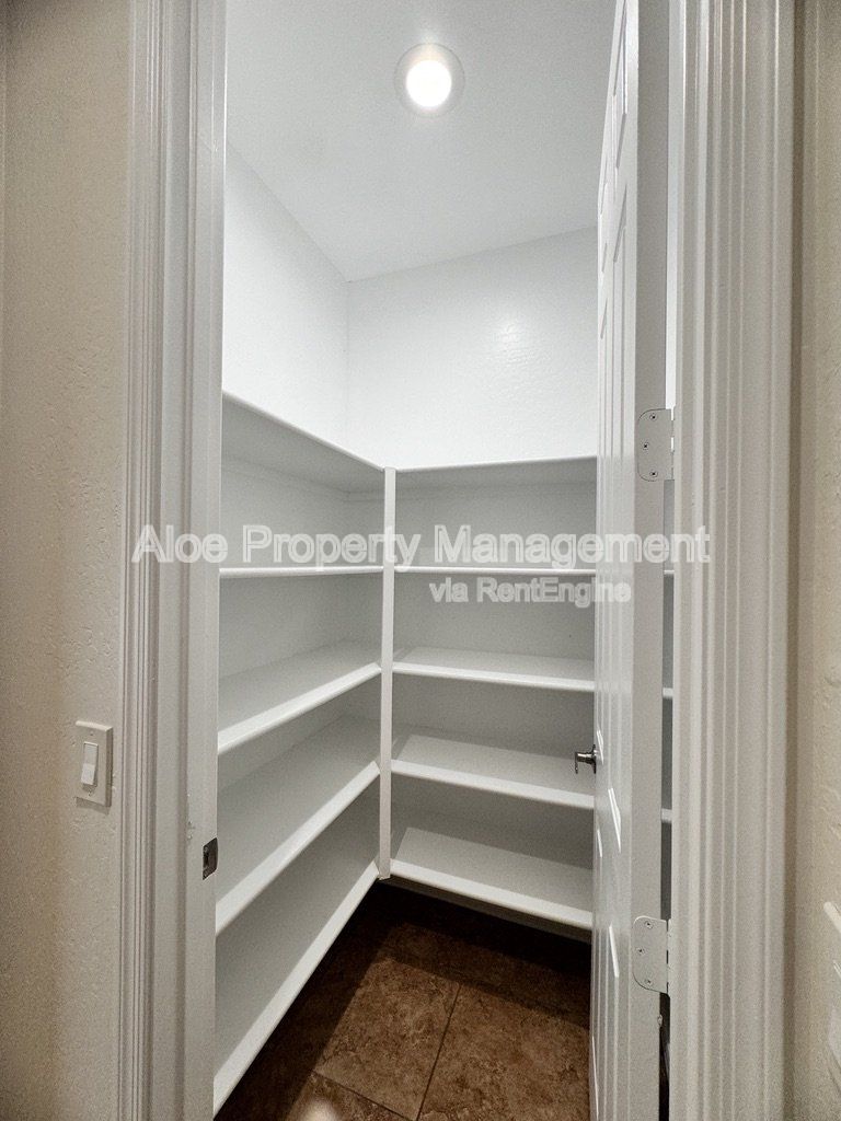 Gallery Image 51