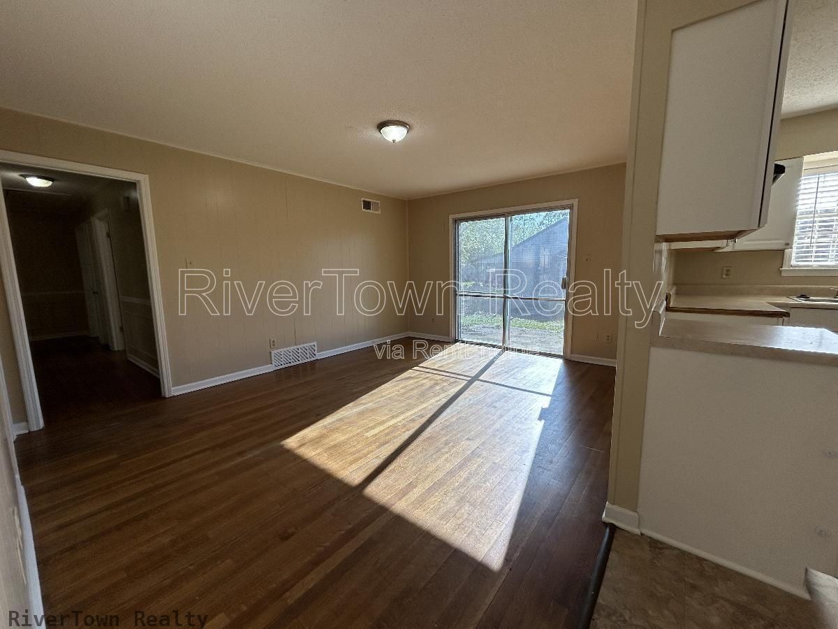 Gallery Image 15