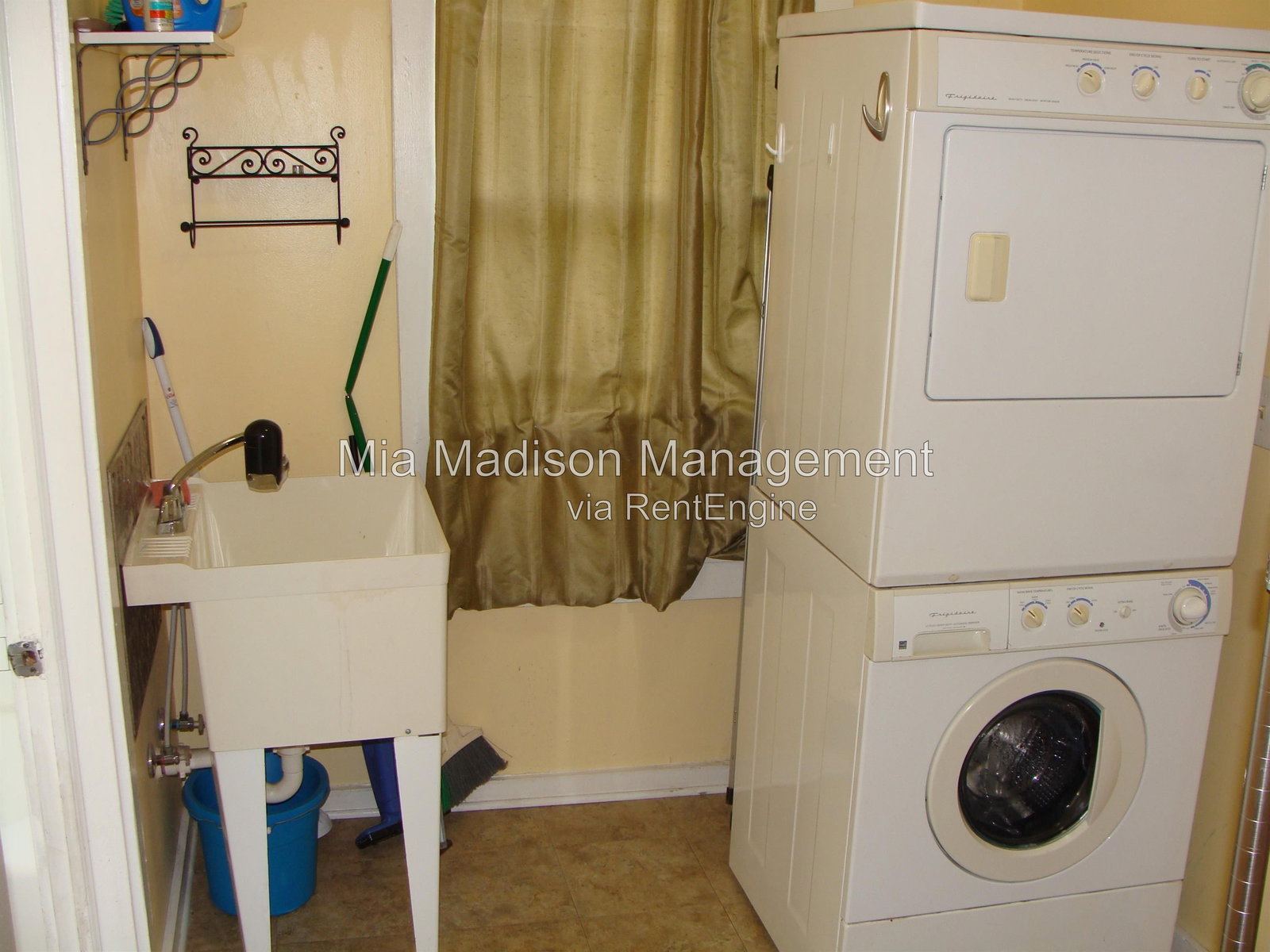 Gallery Image 16