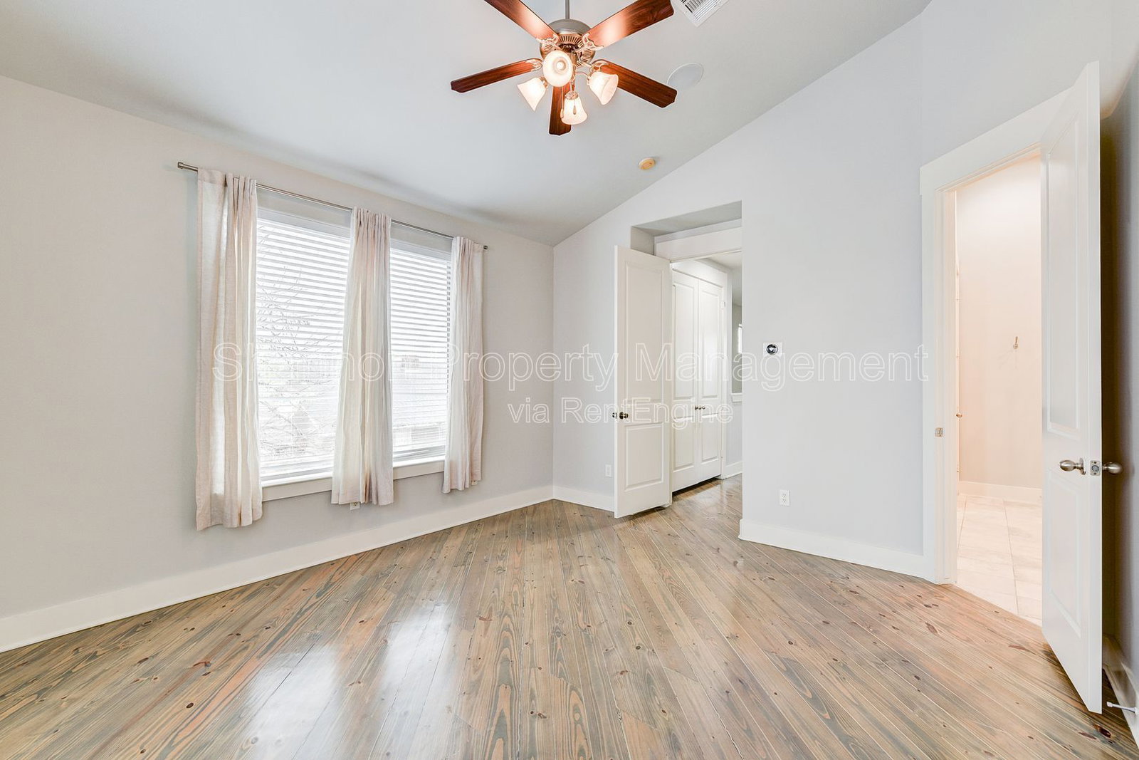 Gallery Image 19