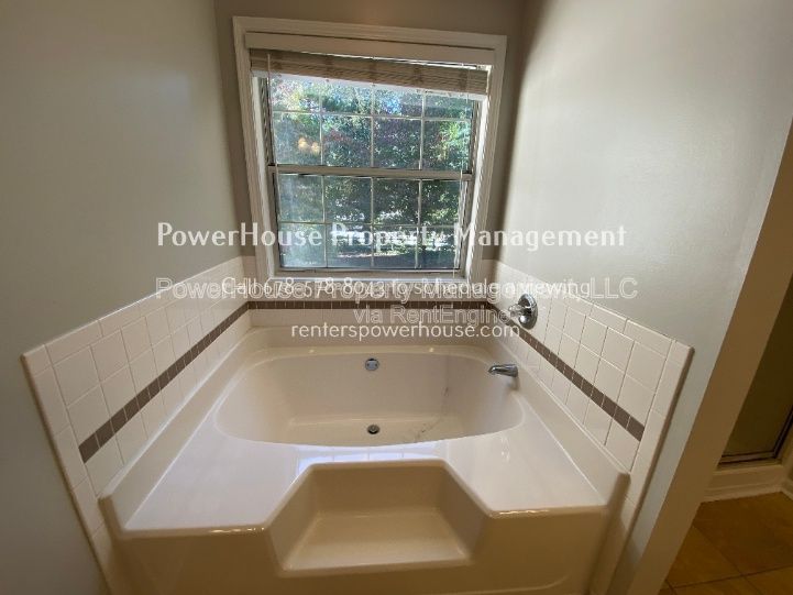 Gallery Image 17