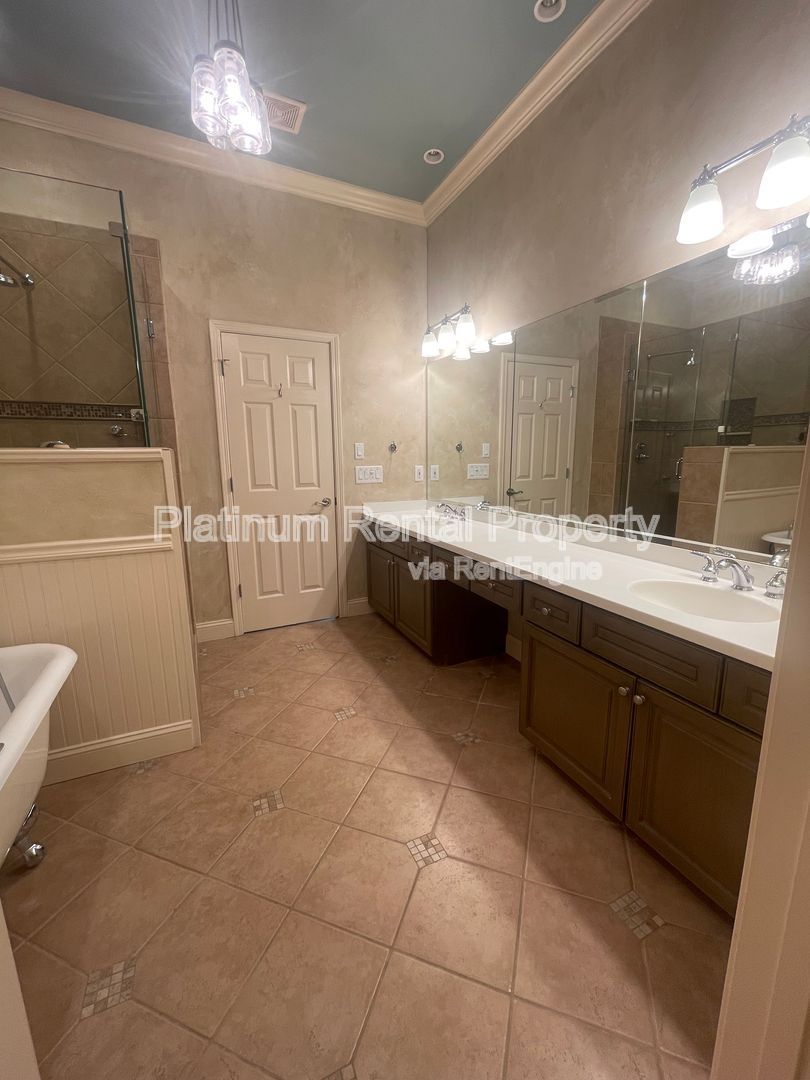Gallery Image 52