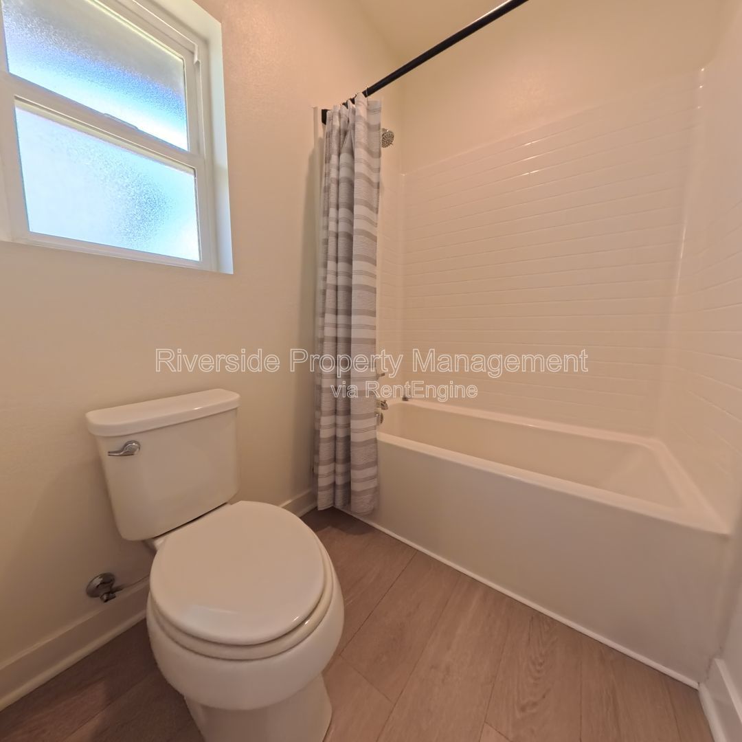 Gallery Image 17